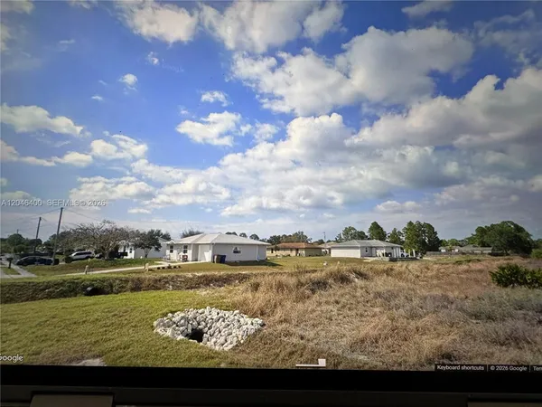 $32,000 | 3814 35th Street Southwest, Lehigh Acres, FL 33976