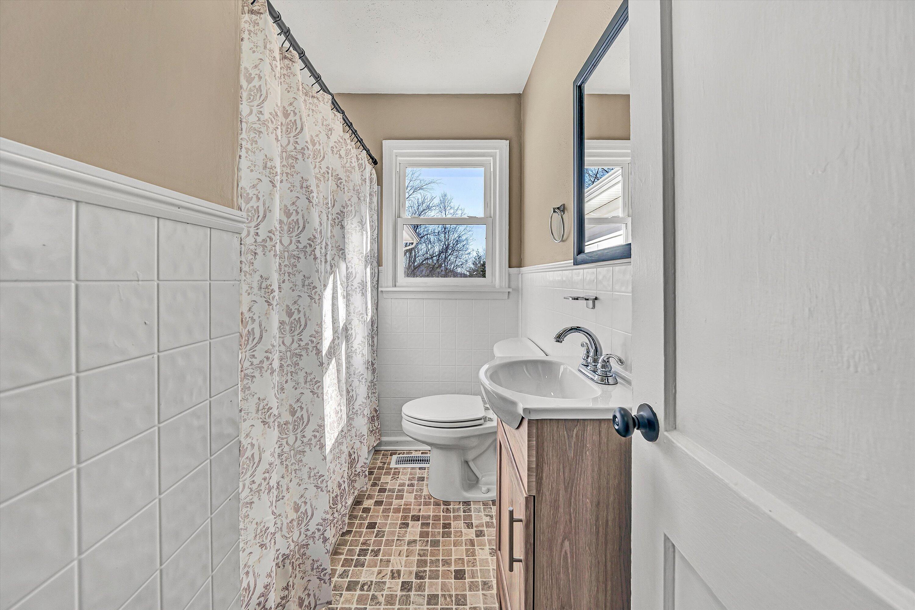 3160 Sawmill Road Ferrum, VA 24088 - Photo 19 of 30 Full Bath - Hall