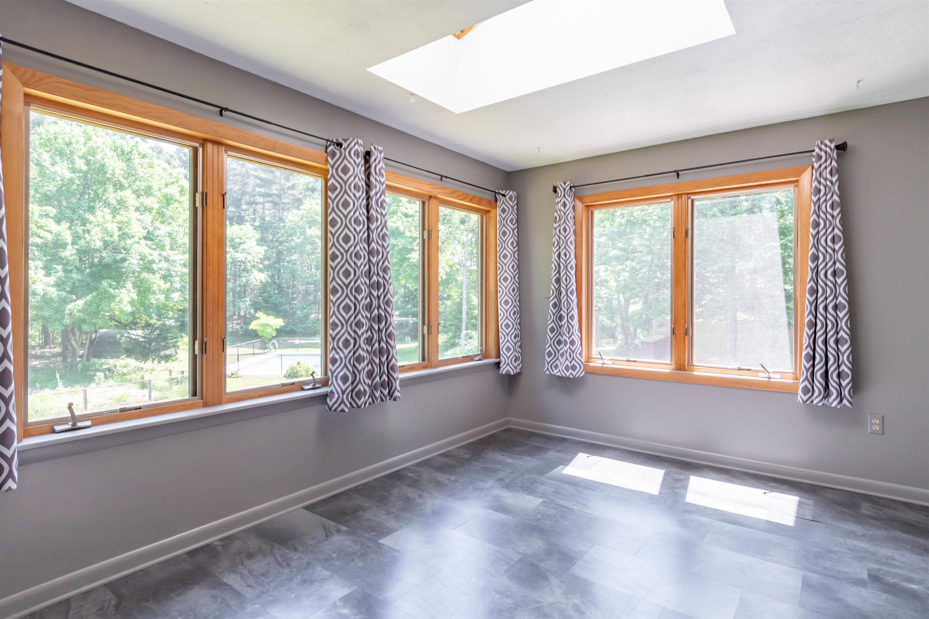 236 Worcester Road Hollis, NH 03049 - Photo 8 of 33