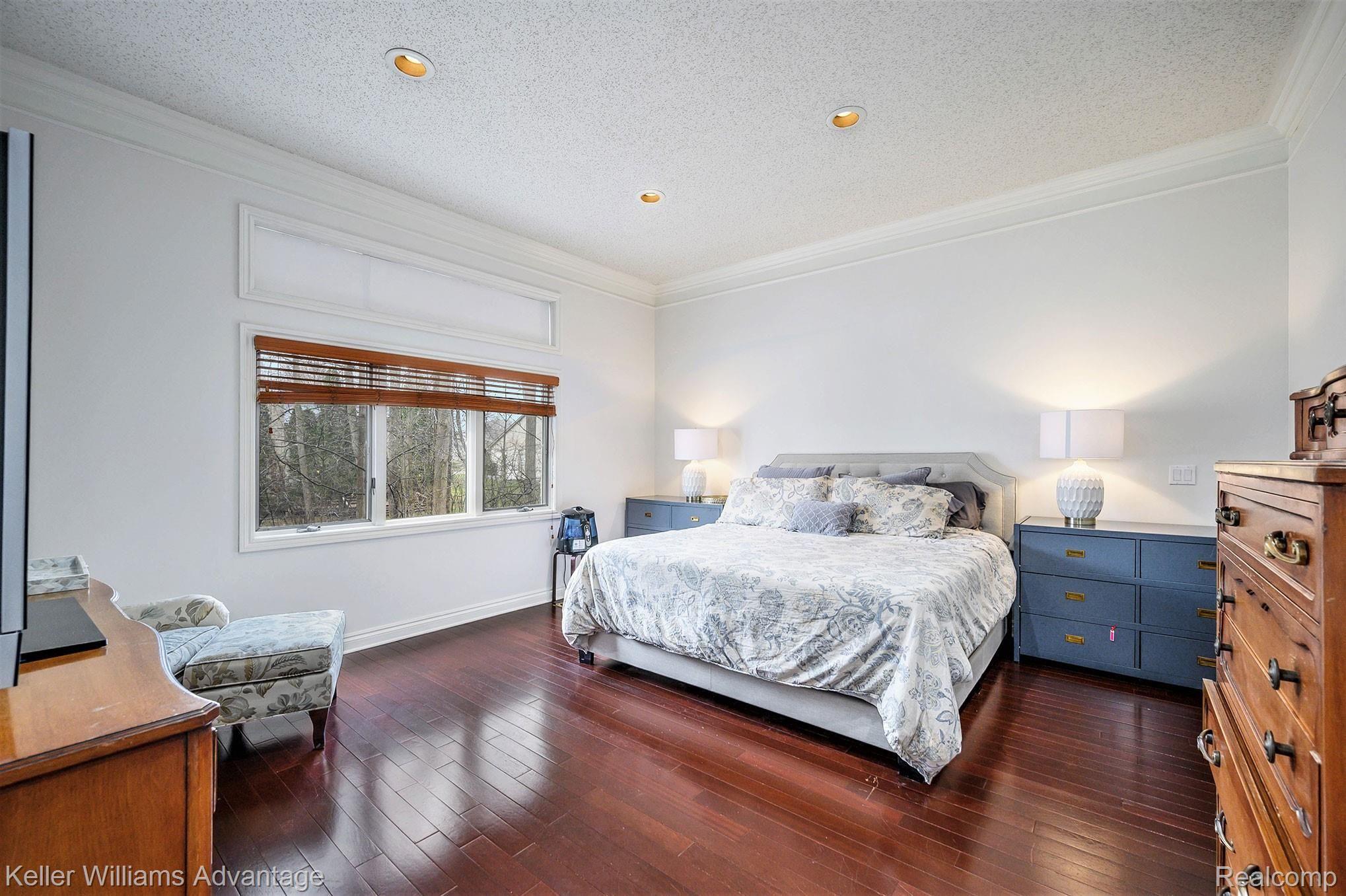 6940 Drake Road West Bloomfield, MI 48322 - Photo 17 of 59 6940-Drake_32.jpg
