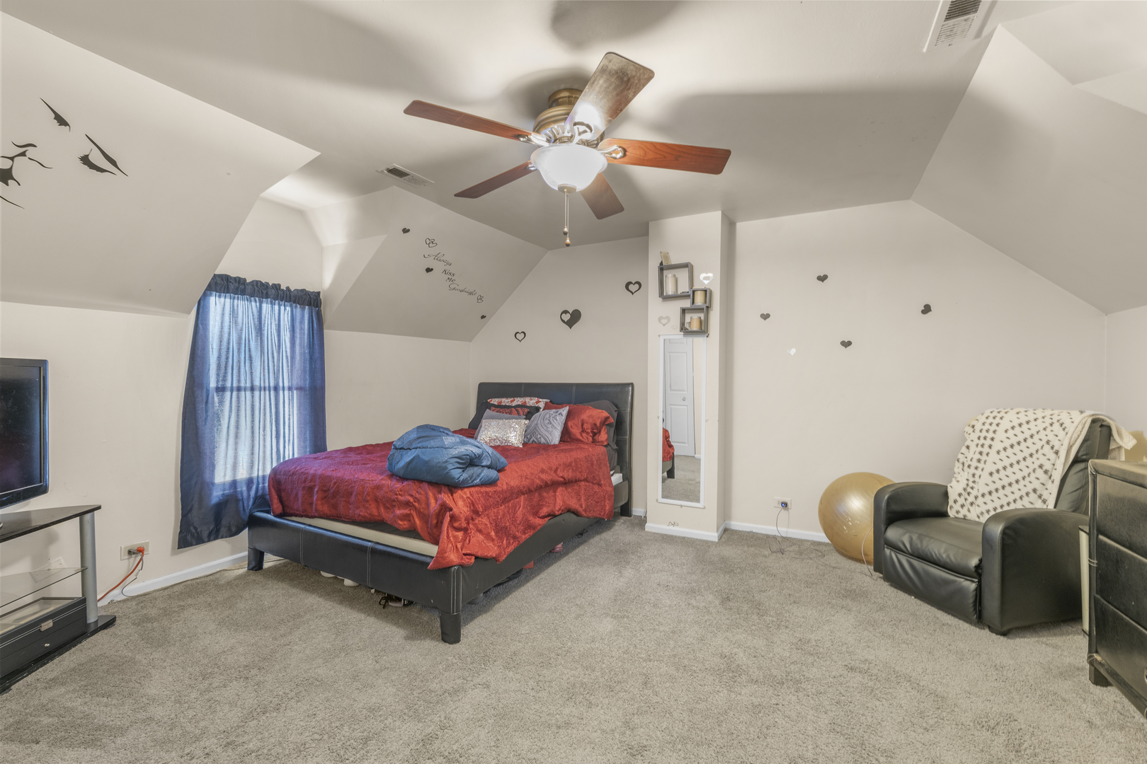 427 Delles Road Wheaton, IL 60187 - Photo 27 of 31 a bedroom with furniture and a flat screen tv