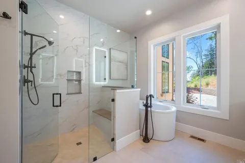 $2,895,000 | 3936 Skyfarm Drive, Santa Rosa, CA 95403