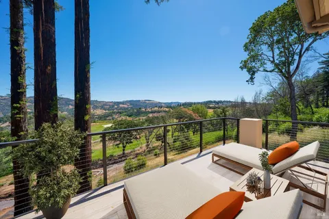 $2,895,000 | 3936 Skyfarm Drive, Santa Rosa, CA 95403