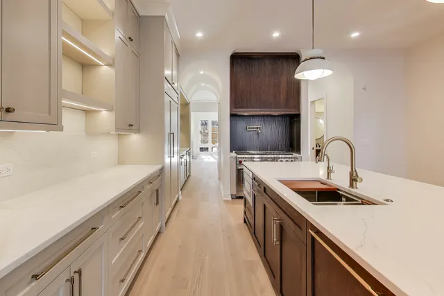 $1,949,000 | 2036 West Erie Street, Chicago, IL 60612