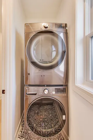 $1,949,000 | 2036 West Erie Street, Chicago, IL 60612