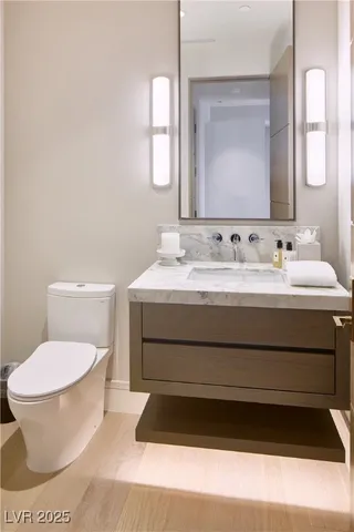 $8,000,000 | 11665 Smt Clb Drive, Unit 305, Las Vegas, NV 89135