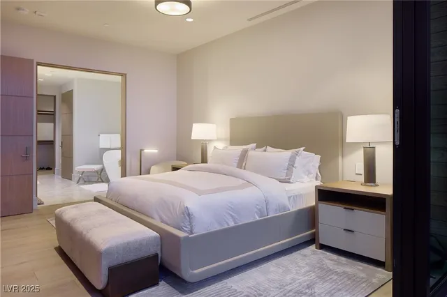 $8,000,000 | 11665 Smt Clb Drive, Unit 305, Las Vegas, NV 89135