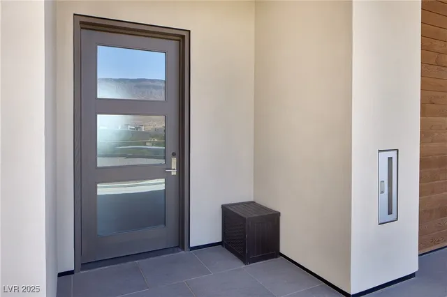 $8,000,000 | 11665 Smt Clb Drive, Unit 305, Las Vegas, NV 89135