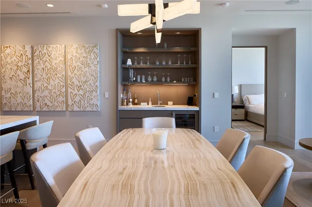 $8,000,000 | 11665 Smt Clb Drive, Unit 305, Las Vegas, NV 89135