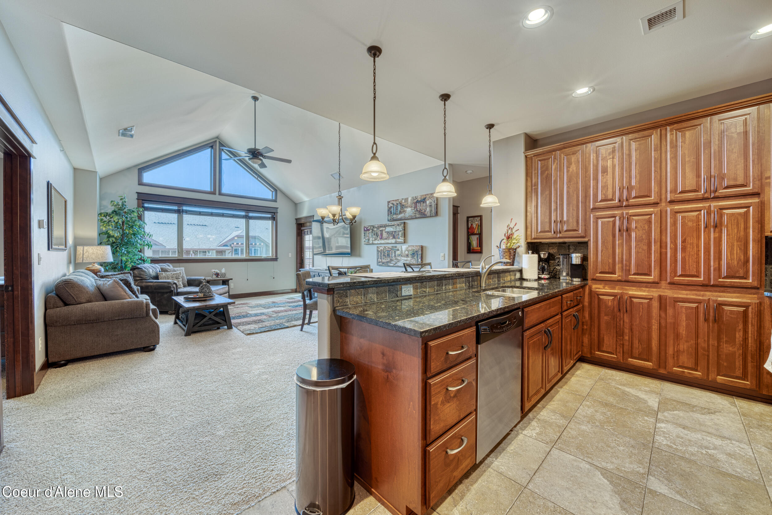 2051 North Main Street, Unit 314 Coeur D'Alene, ID 83814 - Photo 2 of 30 2051 N Main St, #314 - 06