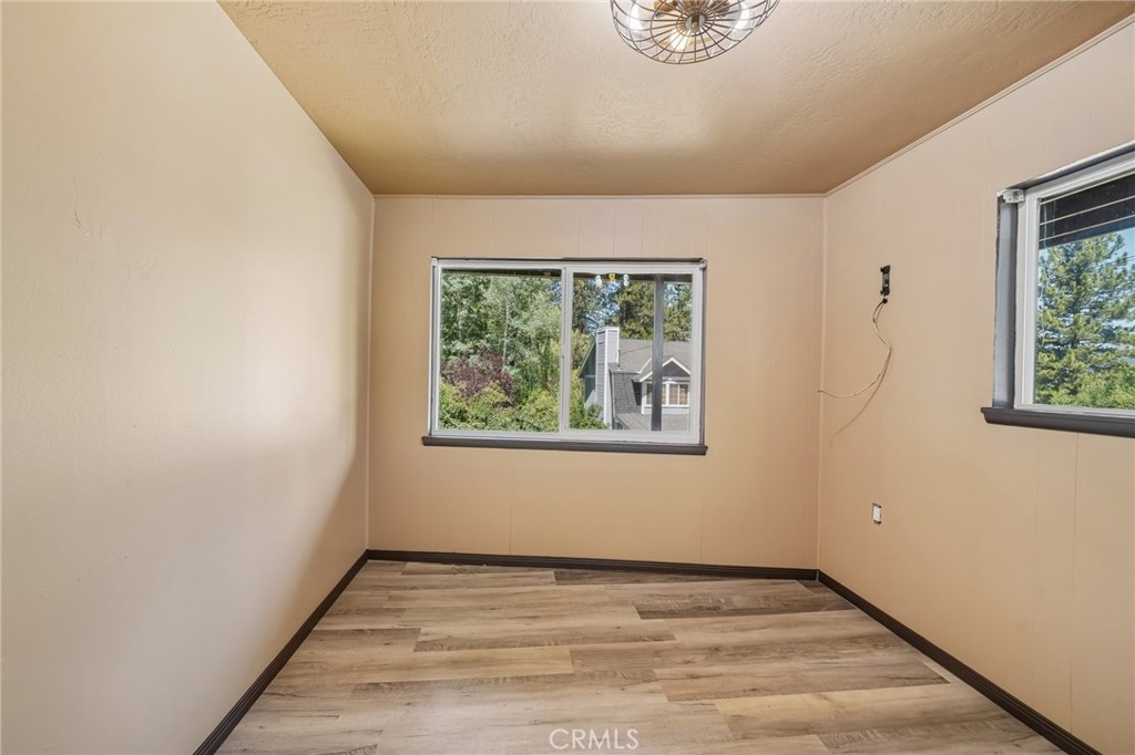944 Knickerbocker Road Big Bear Lake, CA 92315 - Photo 12 of 32