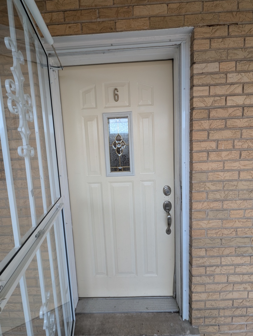 4303 South Harlem Avenue, Unit 6 Stickney, IL 60402 - Photo 2 of 13 a view of front door