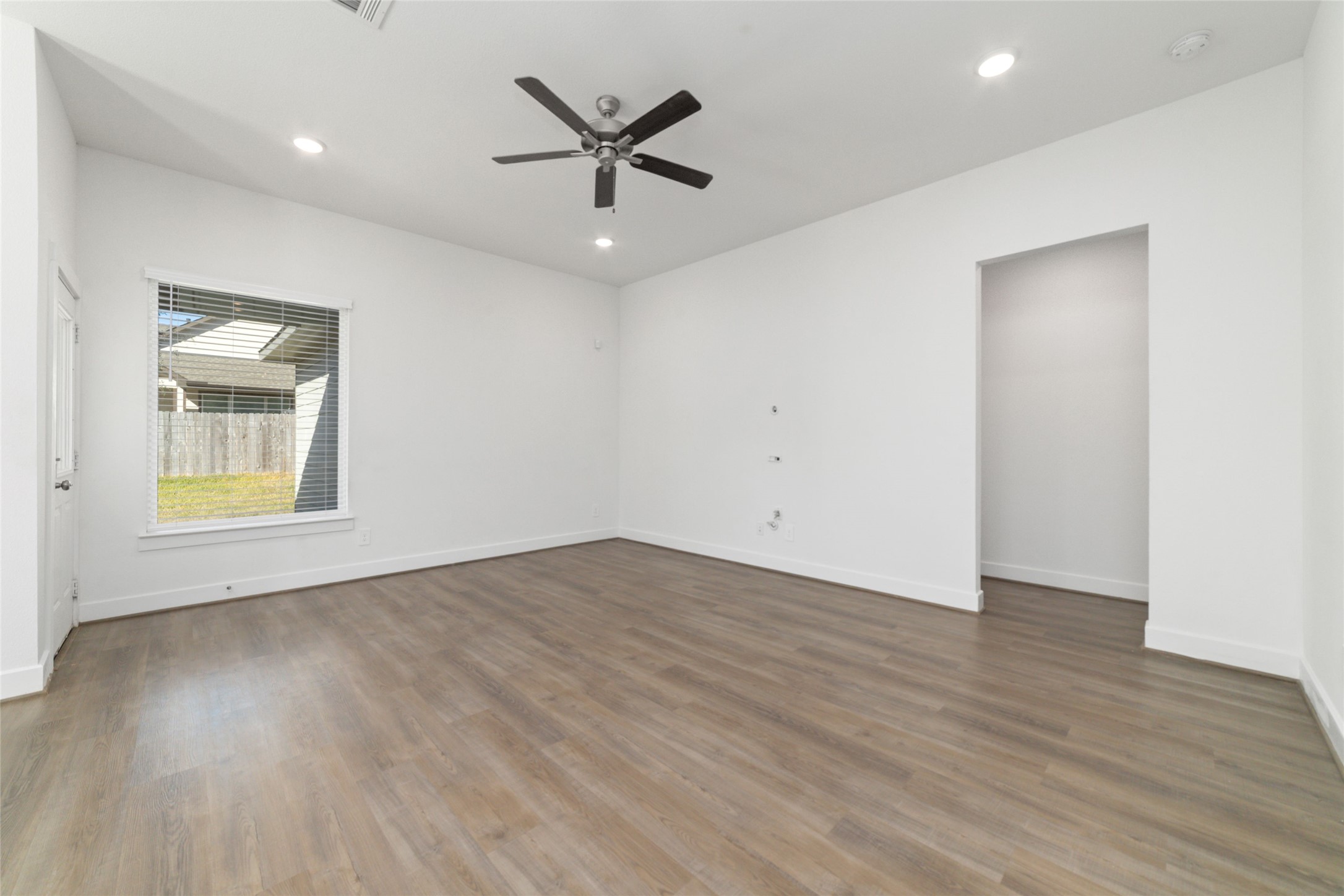 919 Golden Willow Lane Conroe, TX 77304 - Photo 12 of 22