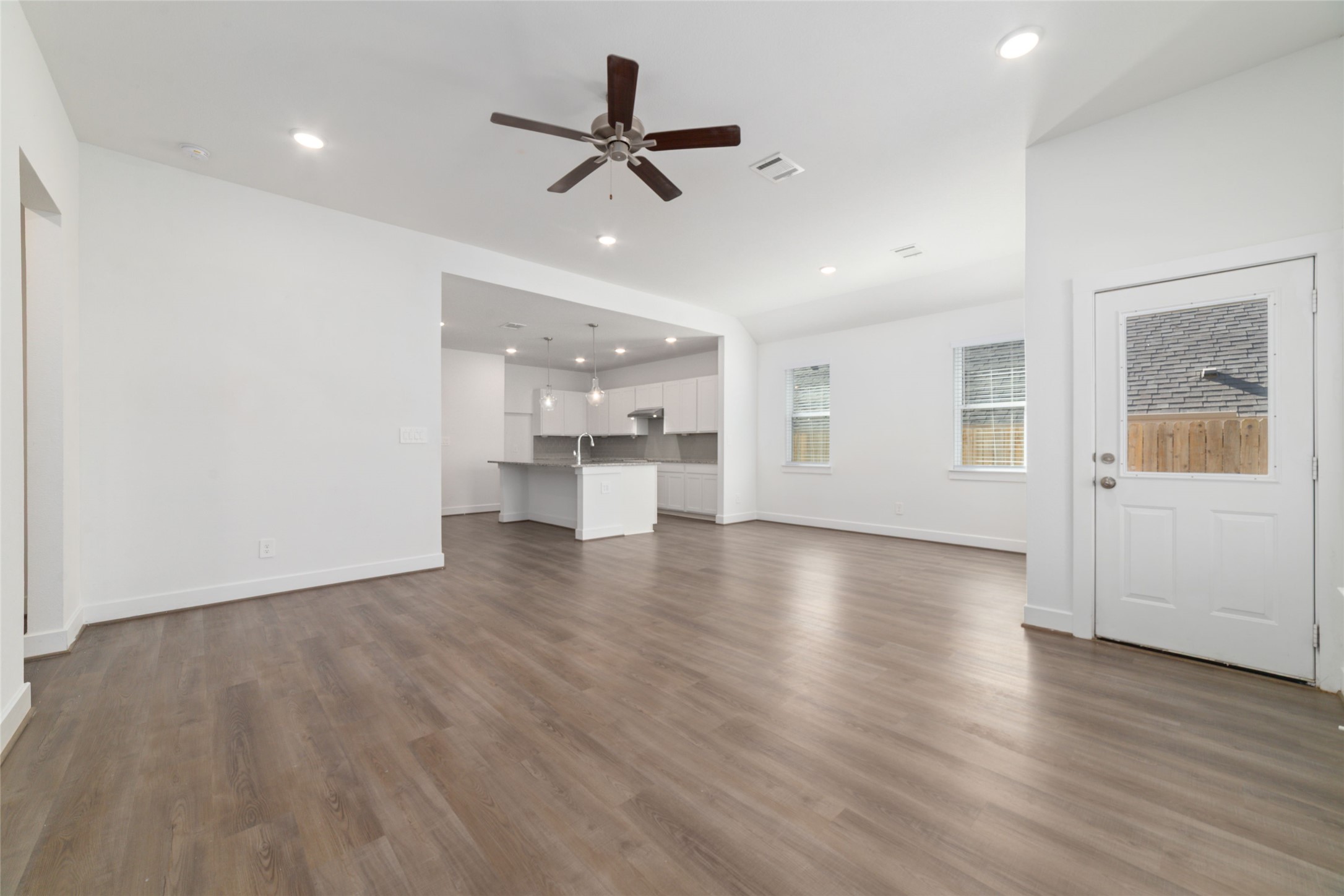 919 Golden Willow Lane Conroe, TX 77304 - Photo 13 of 22