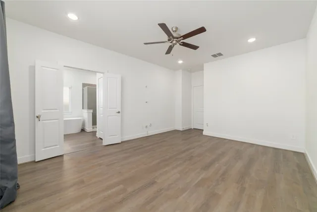 $2,000 | 919 Golden Willow Lane, Conroe, TX 77304