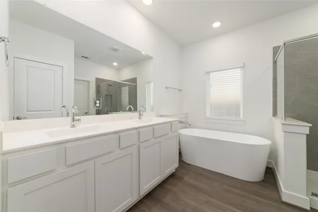 $2,000 | 919 Golden Willow Lane, Conroe, TX 77304