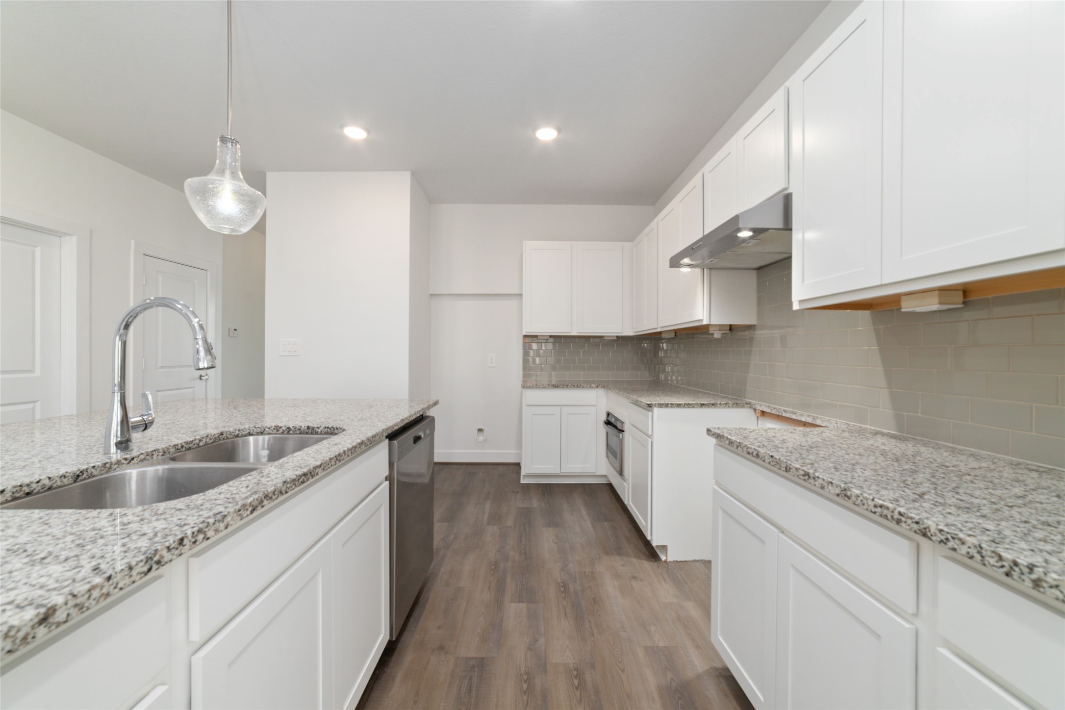 919 Golden Willow Lane Conroe, TX 77304 - Photo 9 of 22