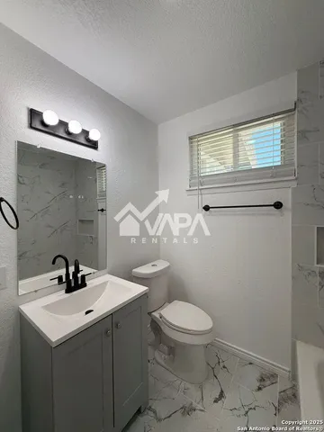 $1,900 | 5014 Benham Drive, San Antonio, TX 78220