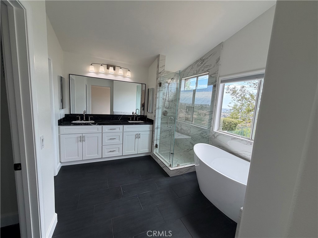 15 Field Point Rancho Santa Margarita, CA 92679 - Photo 21 of 34