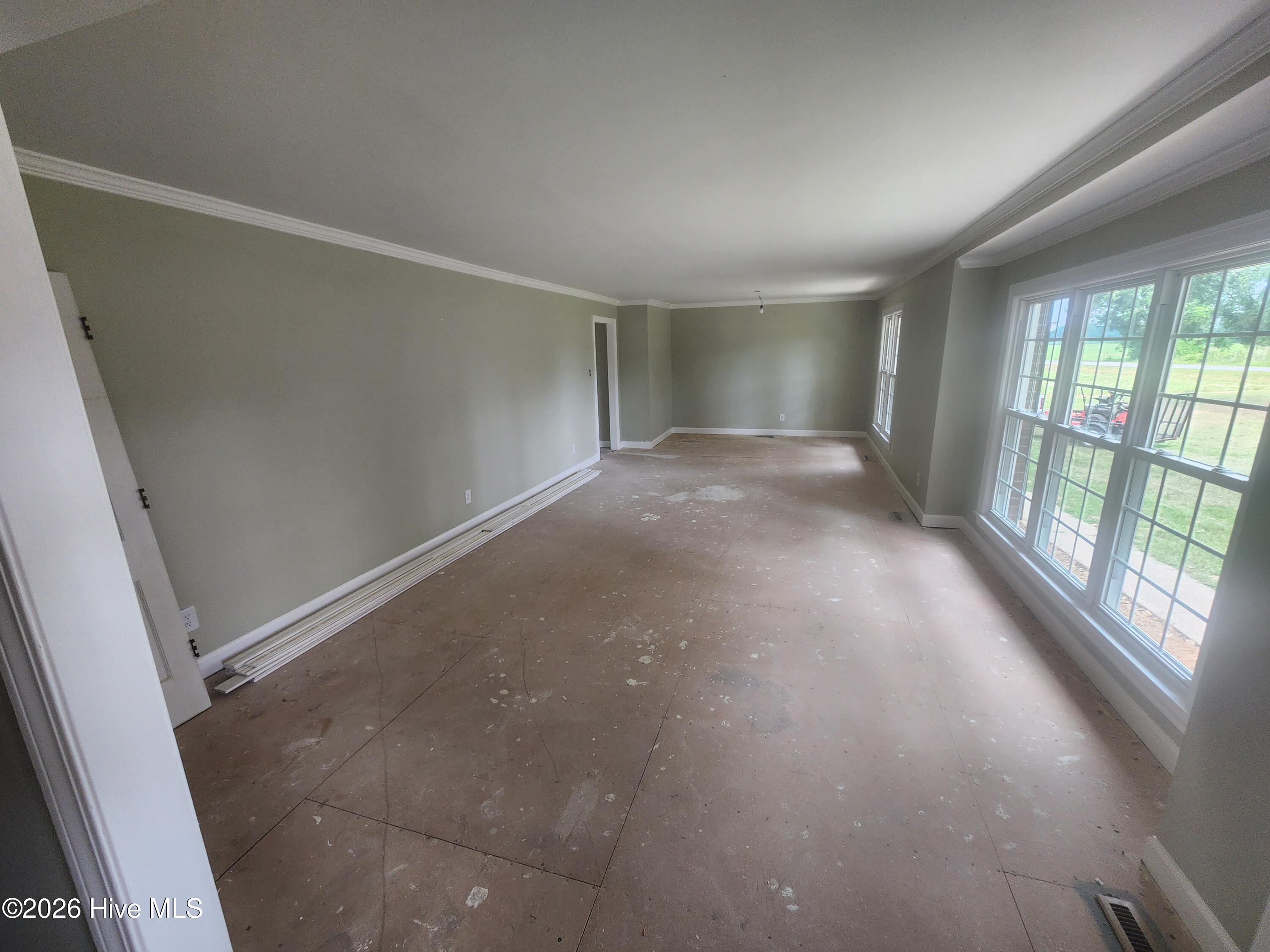 4338 Grifton Hugo Road Grifton, NC 28530 - Photo 42 of 55 Family room with large windows