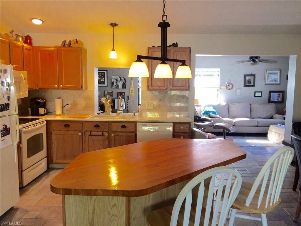 2791 64th Street Southwest Naples, FL 34105 - Photo 2 of 19 Gallery Image 2