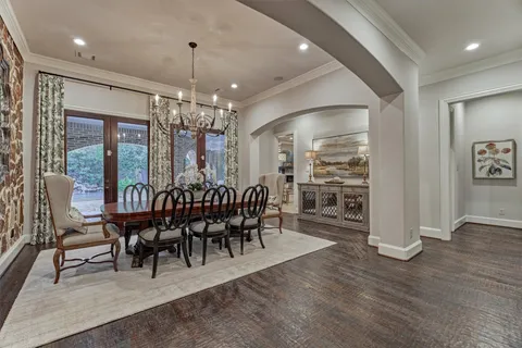 $1,900,000 | 66 South Player Manor Circle, The Woodlands, TX 77382
