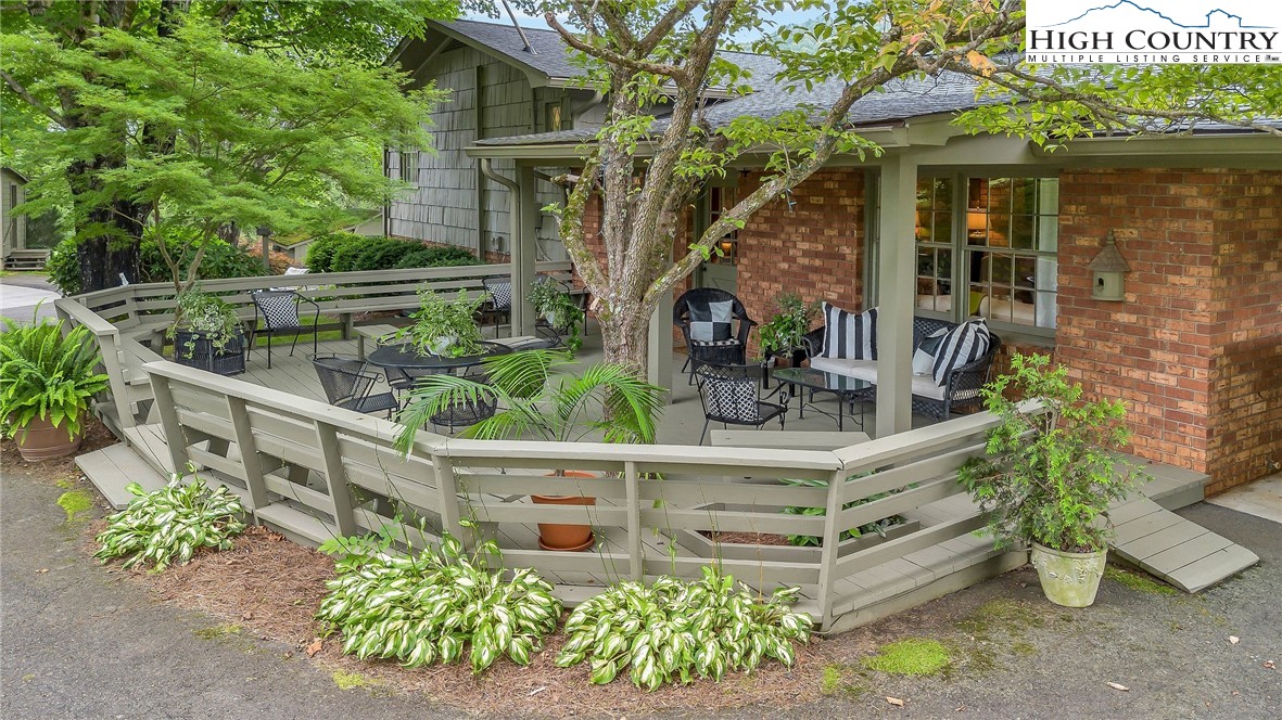 306 Frank Edwards Road West Jefferson, NC 28694 - Photo 6 of 50 Gallery Image 6