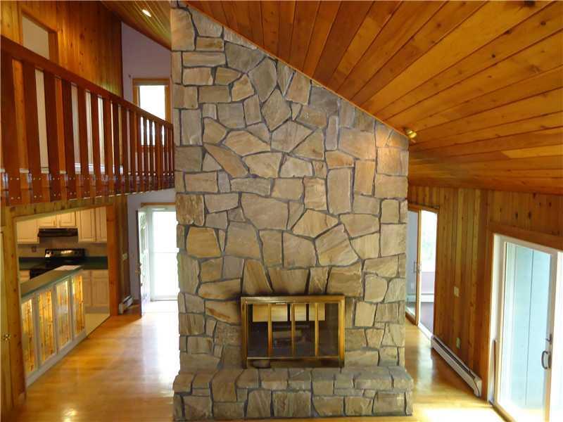 35 Captain Thomas Road Ogunquit, ME 03907 - Photo 9 of 17 Living Room.