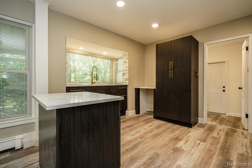 24154 Rougecrest Road Southfield, MI 48033 - Photo 19 of 84