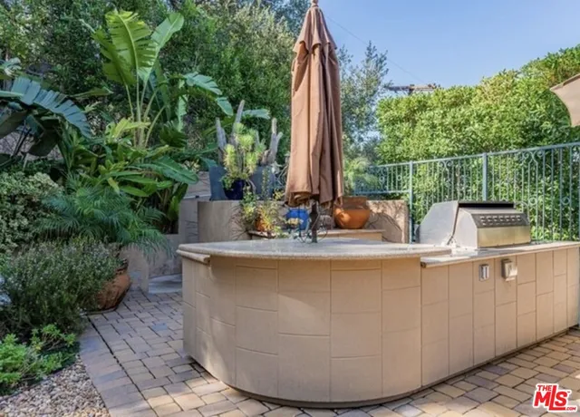 $6,250,000 | 3110 Benedict Canyon Drive, Beverly Hills, CA 90210