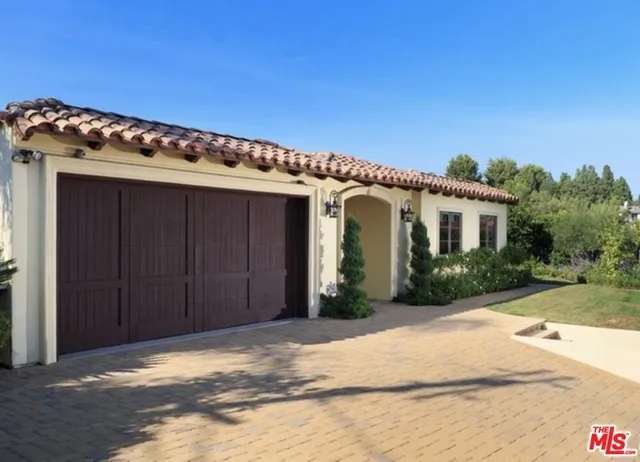 $6,250,000 | 3110 Benedict Canyon Drive, Beverly Hills, CA 90210
