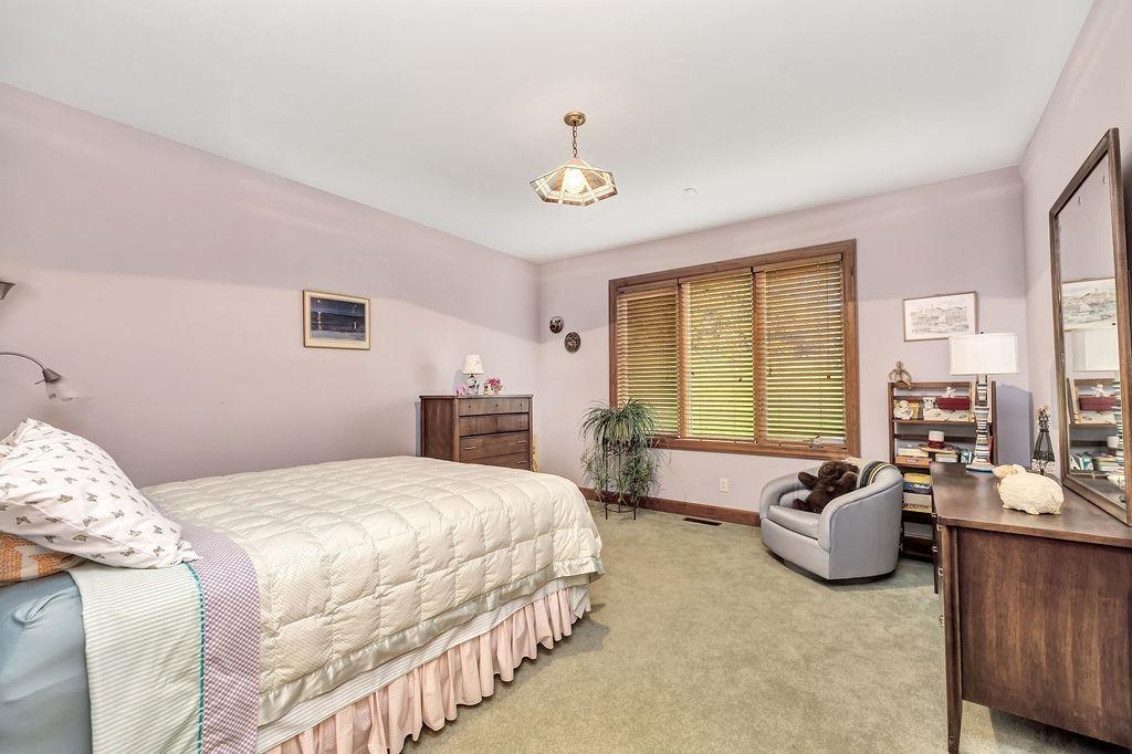 6418 Taylor Road Cincinnati, OH 45248 - Photo 16 of 45