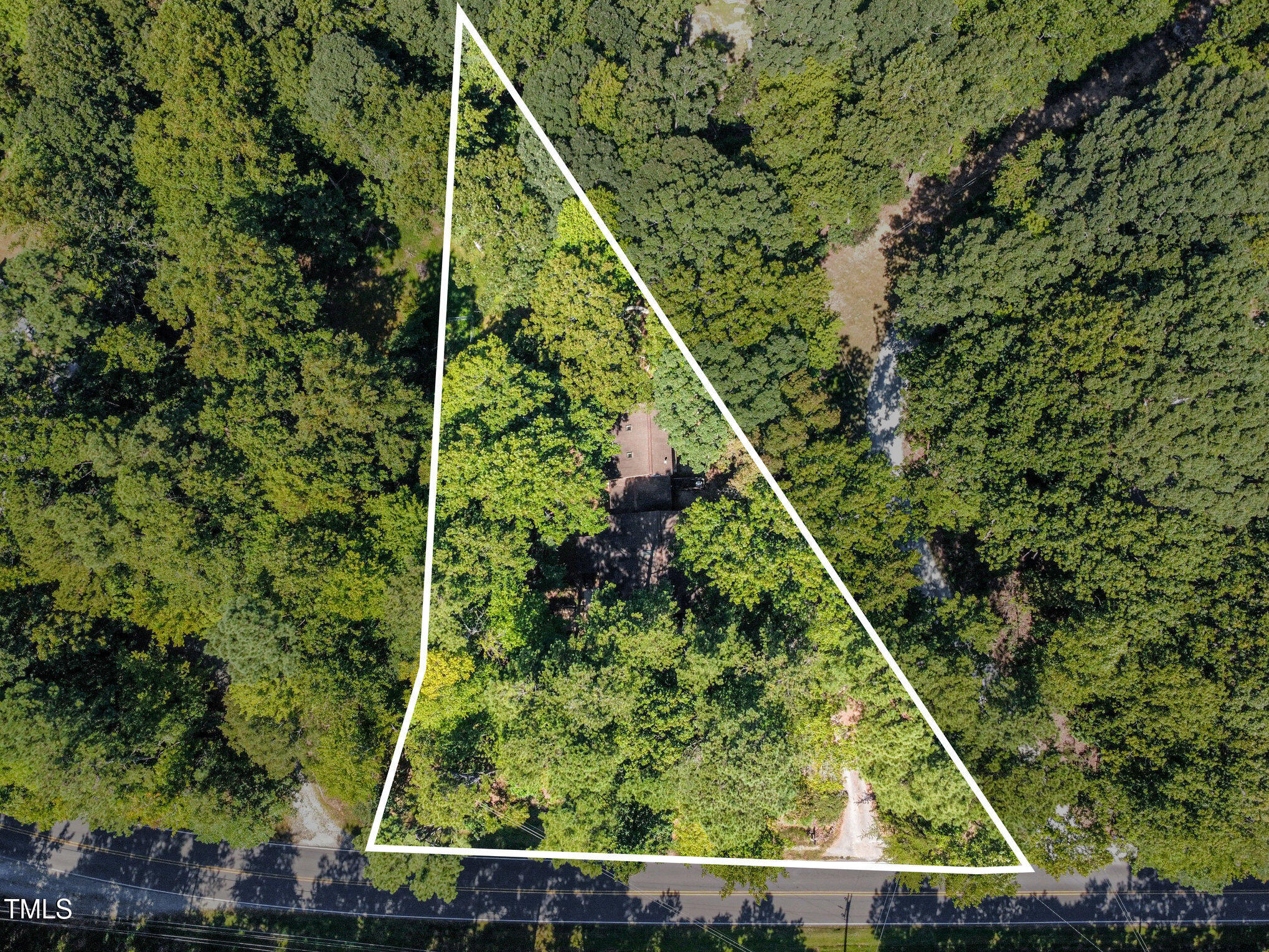 1423 Davis Road Hillsborough, NC 27278 - Photo 38 of 40 a view of yard with green field