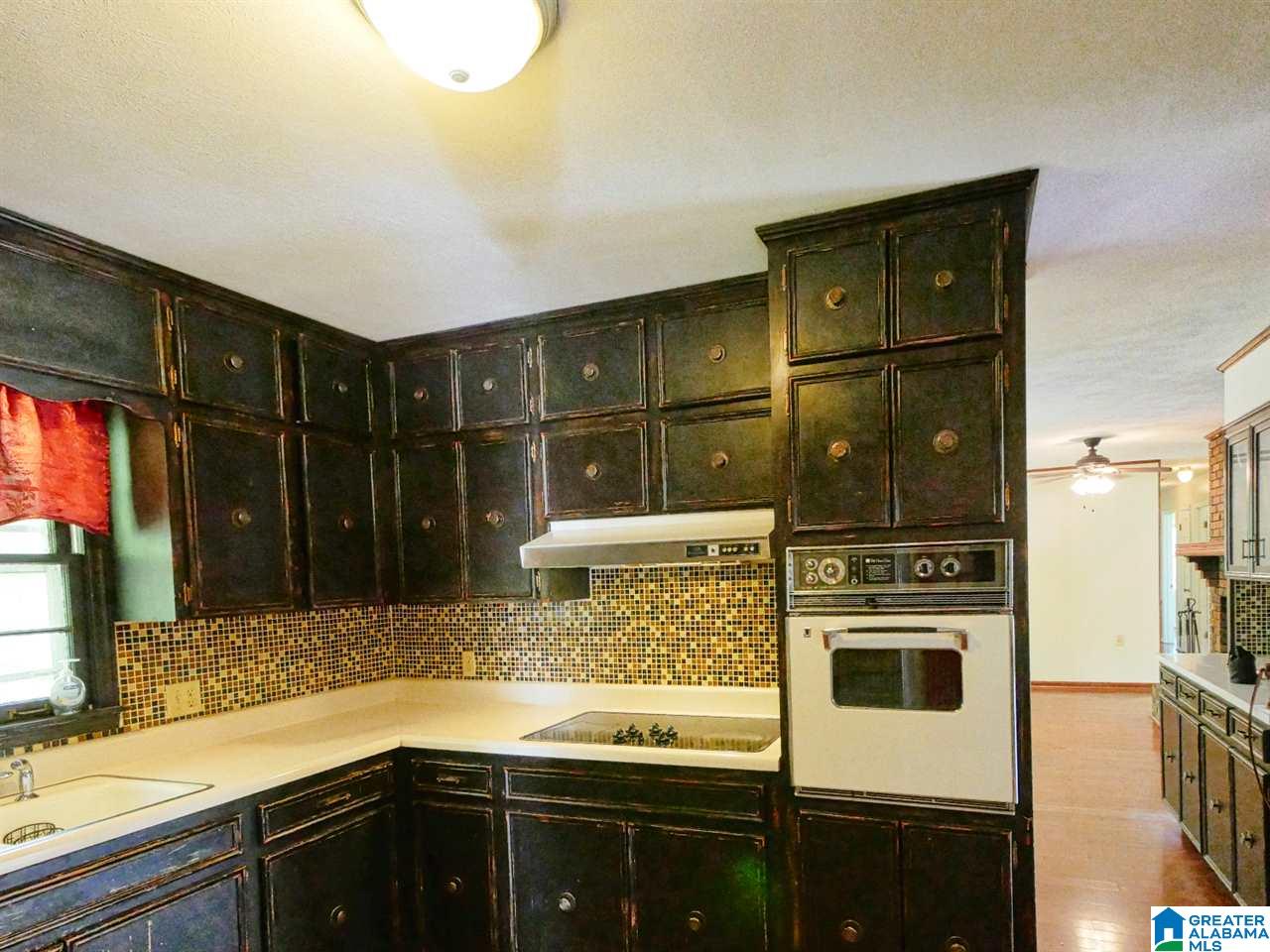 1609 Elizabeth Street Anniston, AL 36207 - Photo 10 of 25