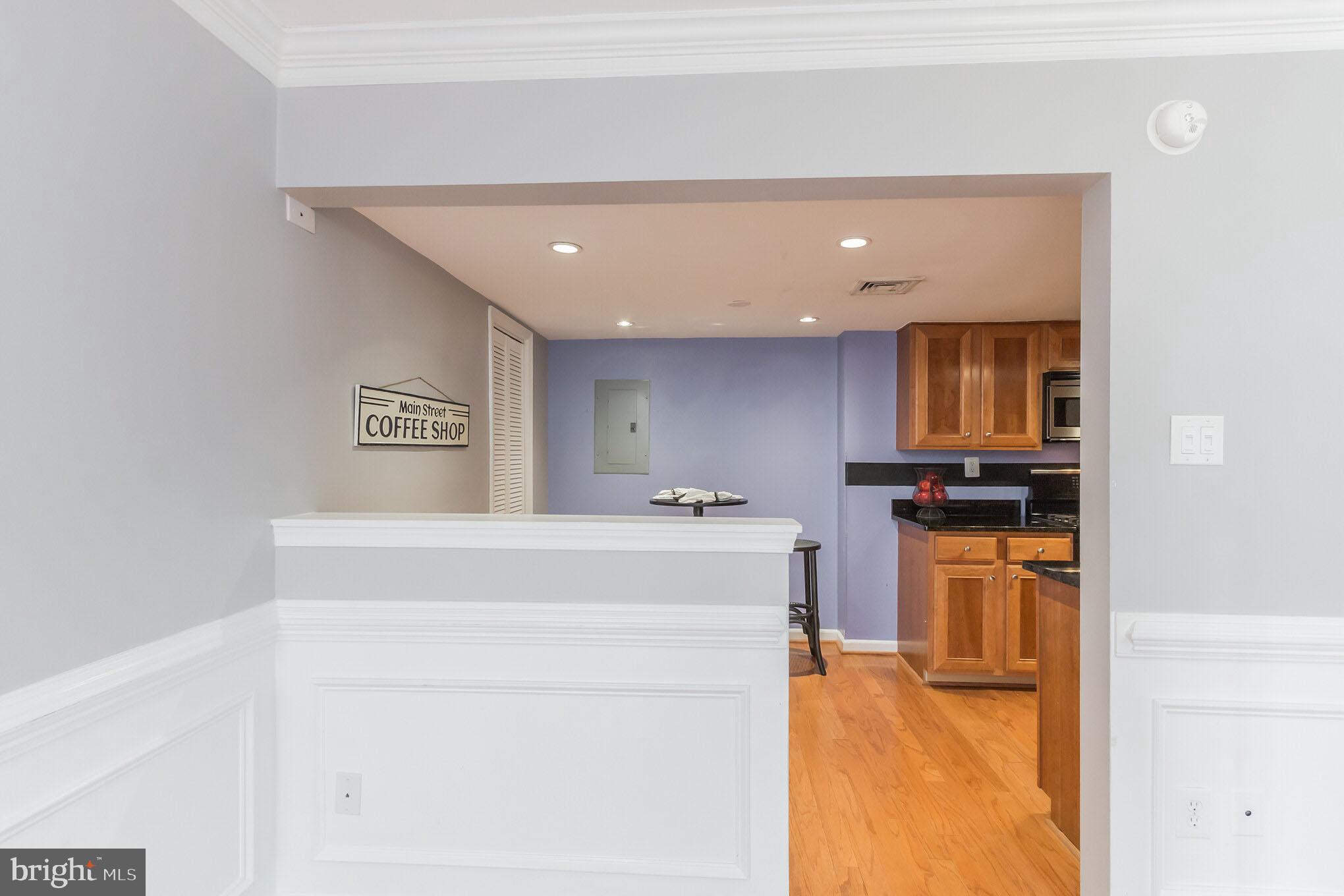 1515 South Arlington Ridge Road, Unit 704 Arlington, VA 22202 - Photo 11 of 38 Kitchen