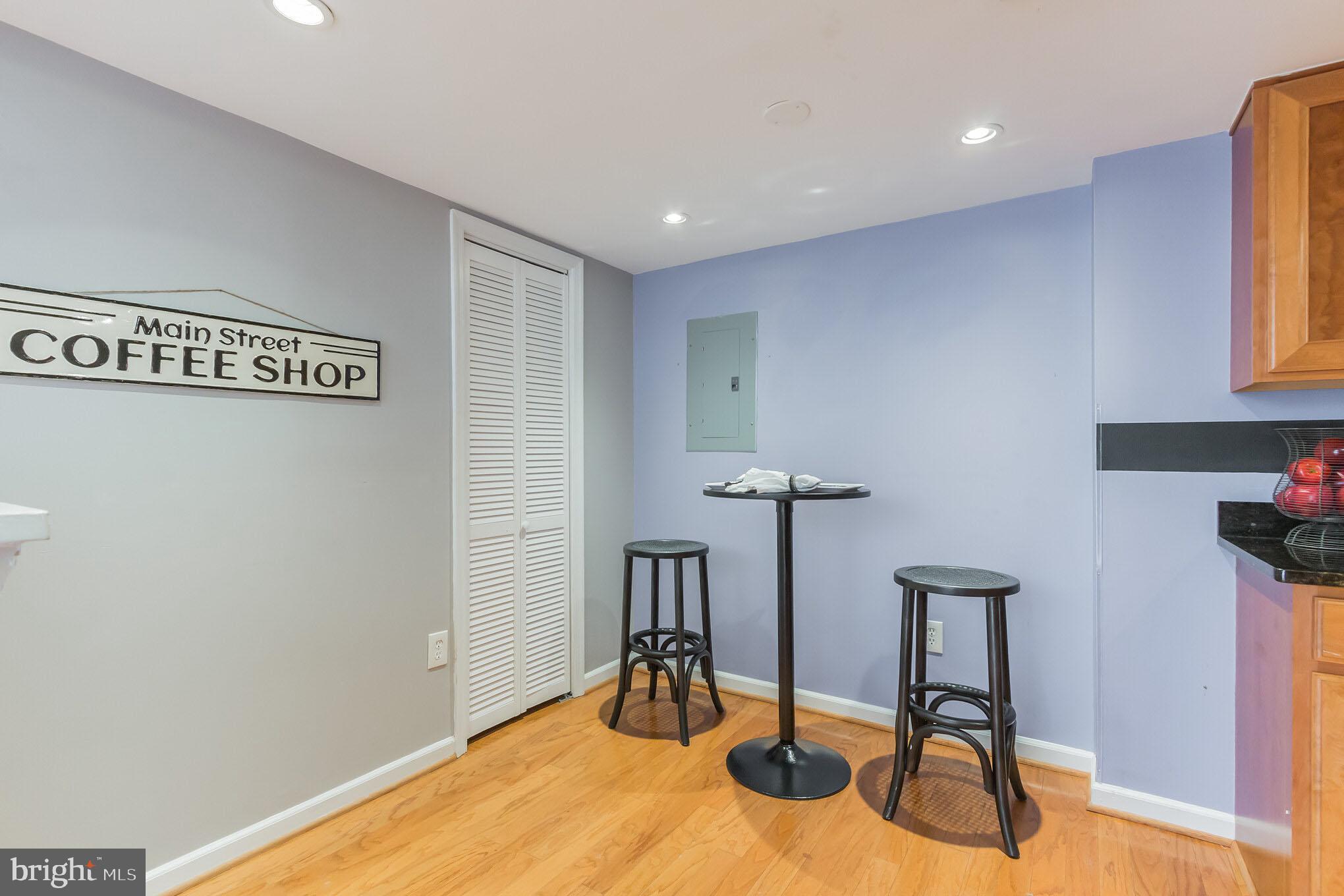 1515 South Arlington Ridge Road, Unit 704 Arlington, VA 22202 - Photo 12 of 38 Kitchen