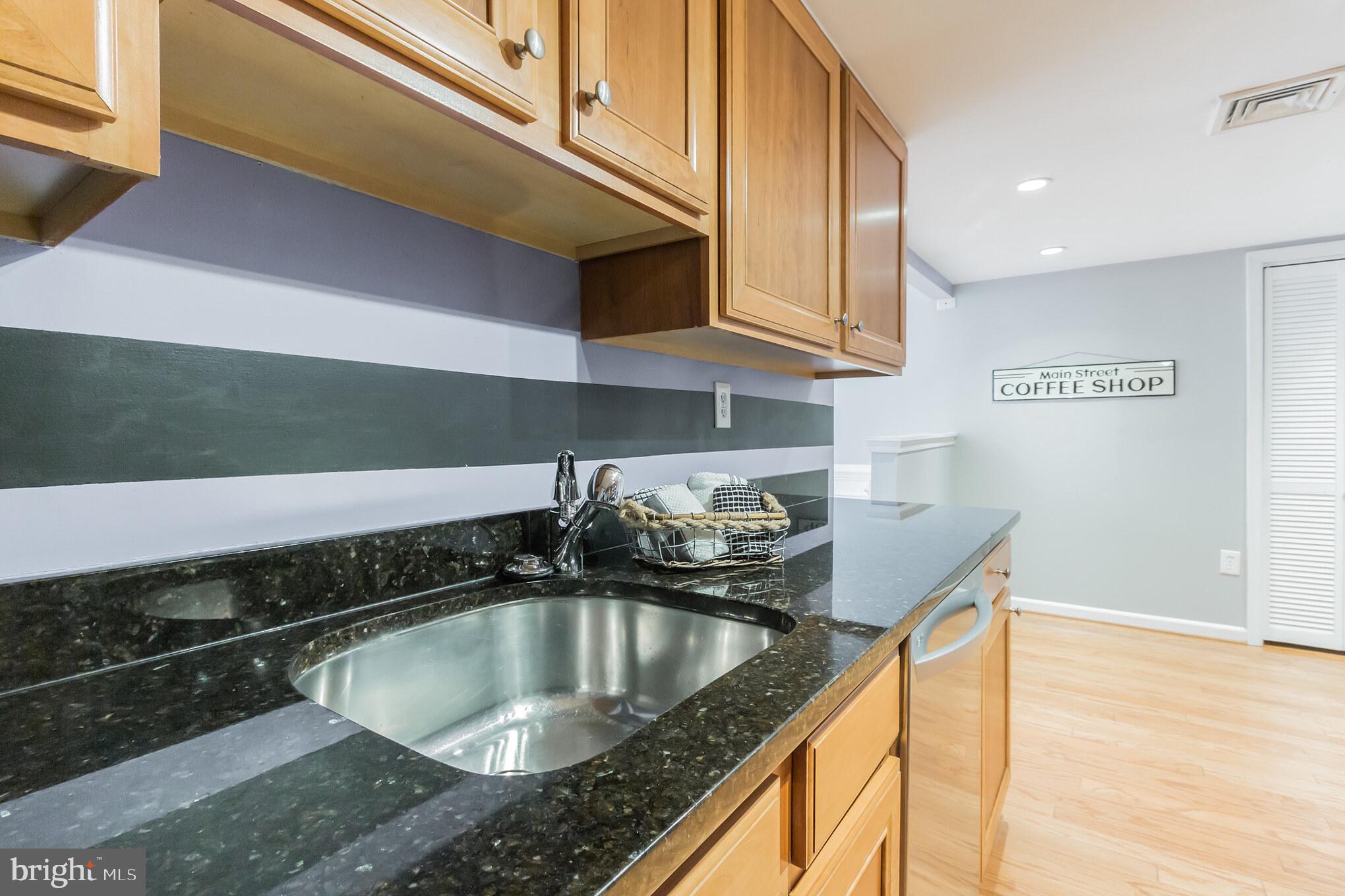 1515 South Arlington Ridge Road, Unit 704 Arlington, VA 22202 - Photo 16 of 38 Kitchen