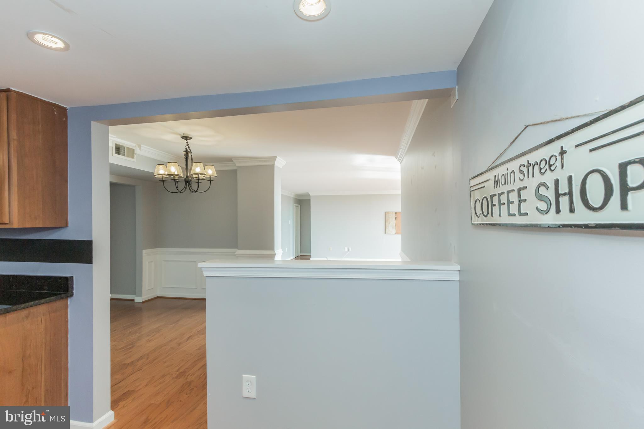 1515 South Arlington Ridge Road, Unit 704 Arlington, VA 22202 - Photo 19 of 38 Kitchen
