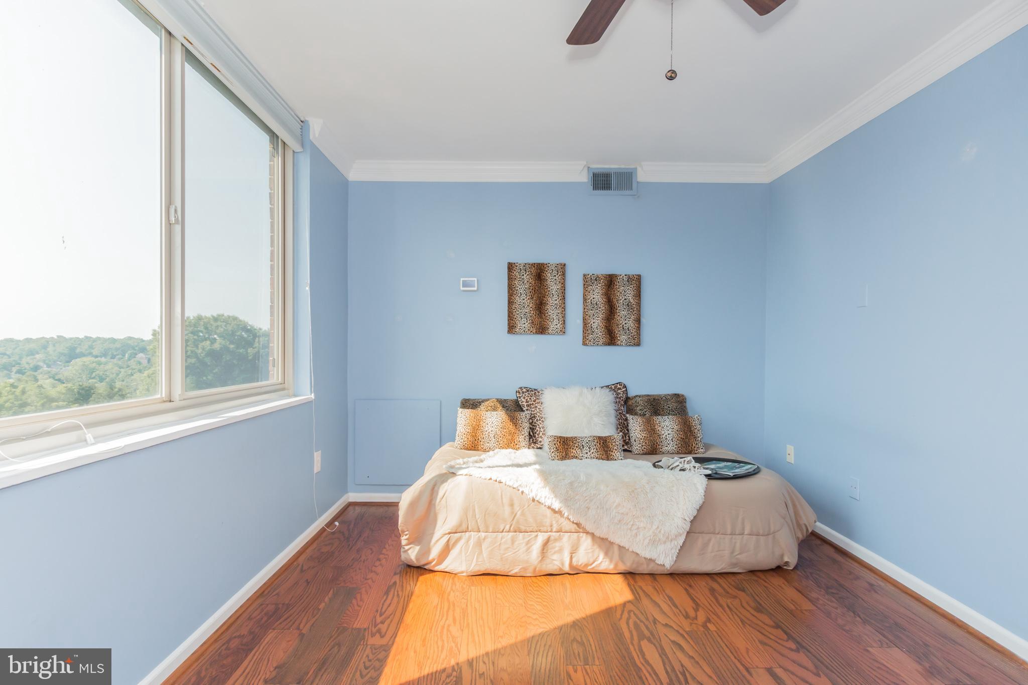 1515 South Arlington Ridge Road, Unit 704 Arlington, VA 22202 - Photo 21 of 38 Bedroom