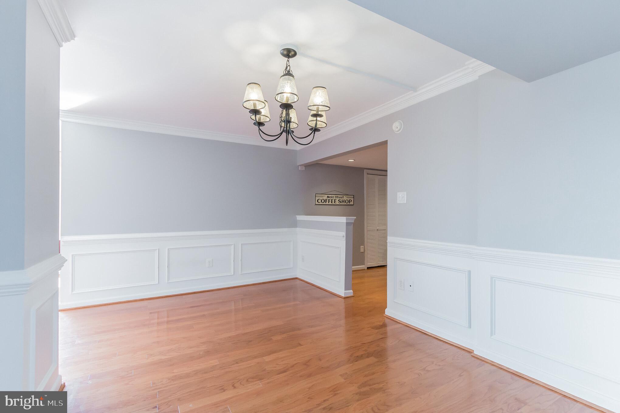 1515 South Arlington Ridge Road, Unit 704 Arlington, VA 22202 - Photo 9 of 38 Dining Room