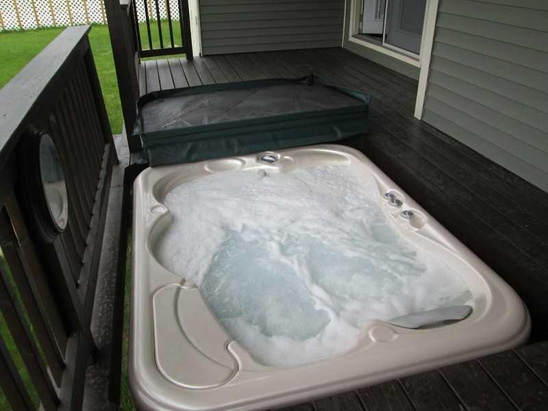 382 Congress Street Millinocket, ME 04462 - Photo 24 of 32 Swimming Pool/Hot Tub/Sauna.