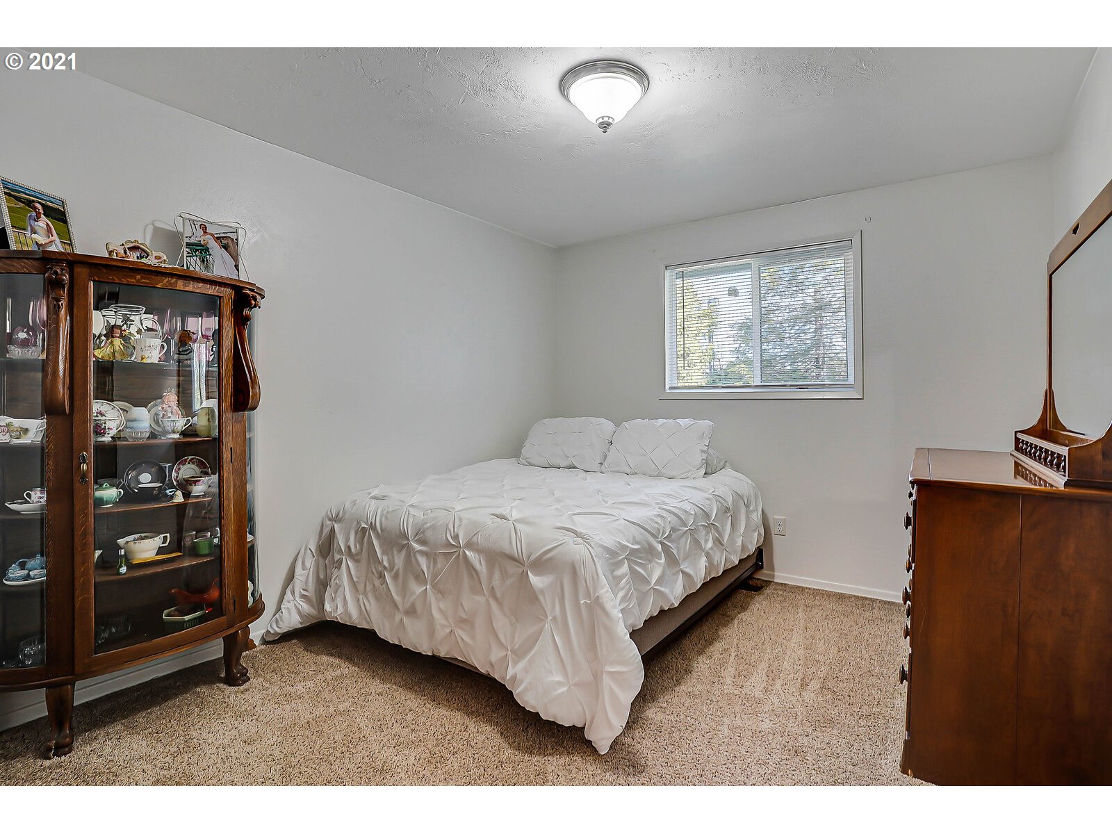19000 Frost Road Dallas, OR 97338 - Photo 11 of 32