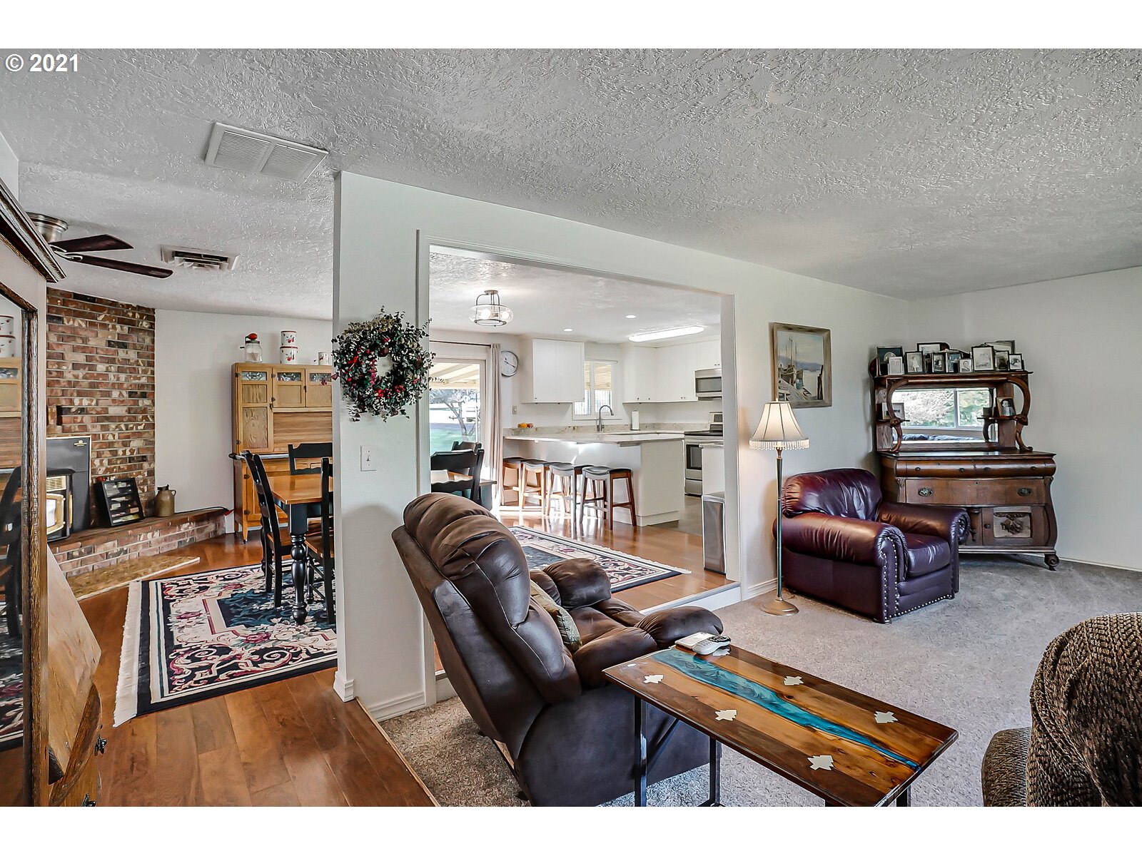 19000 Frost Road Dallas, OR 97338 - Photo 3 of 32