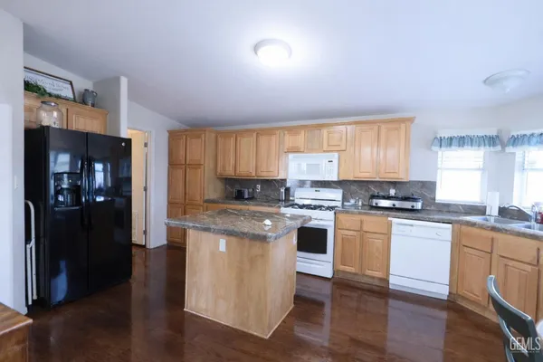 $135,000 | Undisclosed Address, Bakersfield, CA 93307