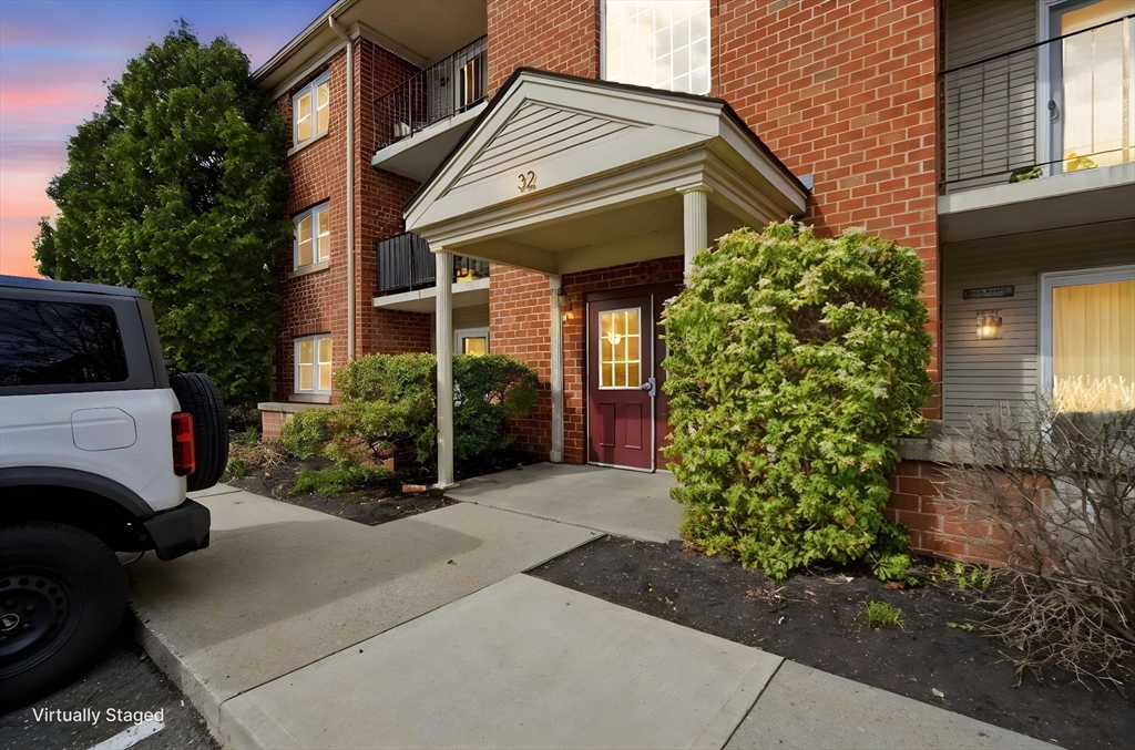 32 Maple Crest Circle, Unit G Holyoke, MA 01040 - Photo 33 of 34 a view of a house with a small garden