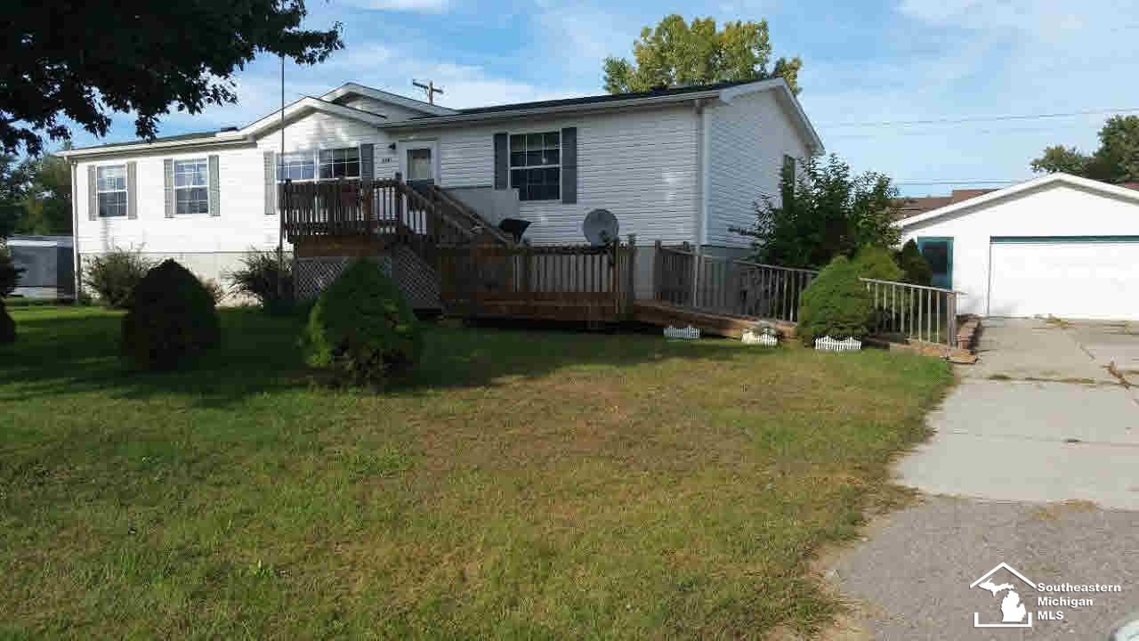 3301 Lakeview Street Monroe, MI 48162 - Photo 10 of 10 20449693-9.JPG