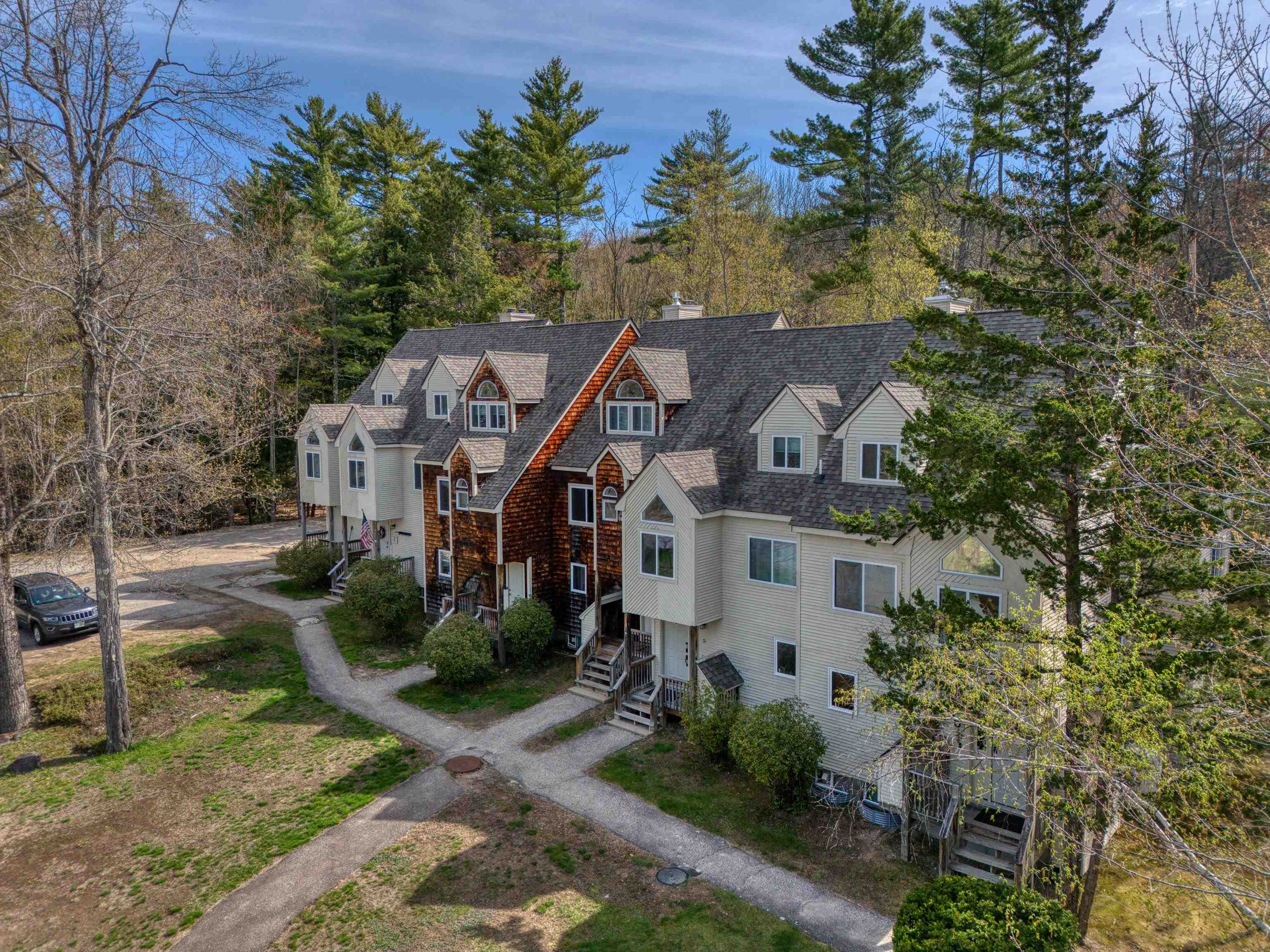 25 Hawke Road, Unit 4 Conway, NH 03860 - Photo 1 of 32 Gallery Image 1