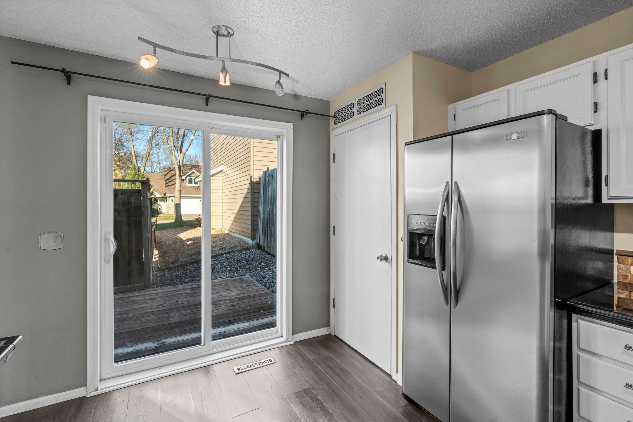 18502 Apple Tree Court Minnetonka, MN 55345 - Photo 14 of 31