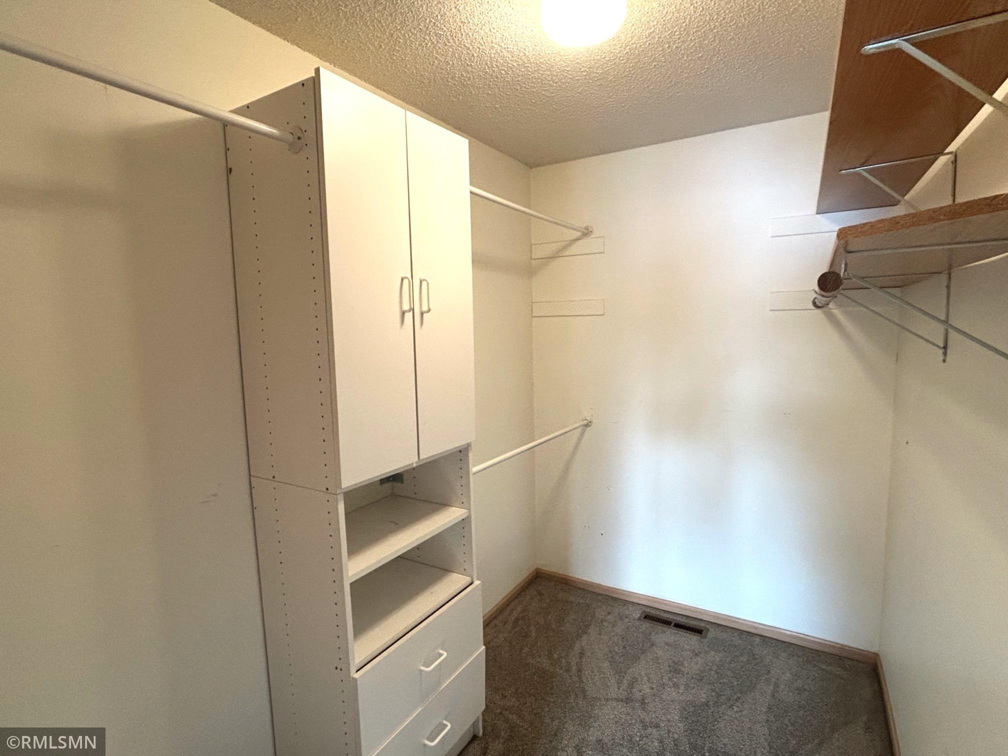 18502 Apple Tree Court Minnetonka, MN 55345 - Photo 21 of 31