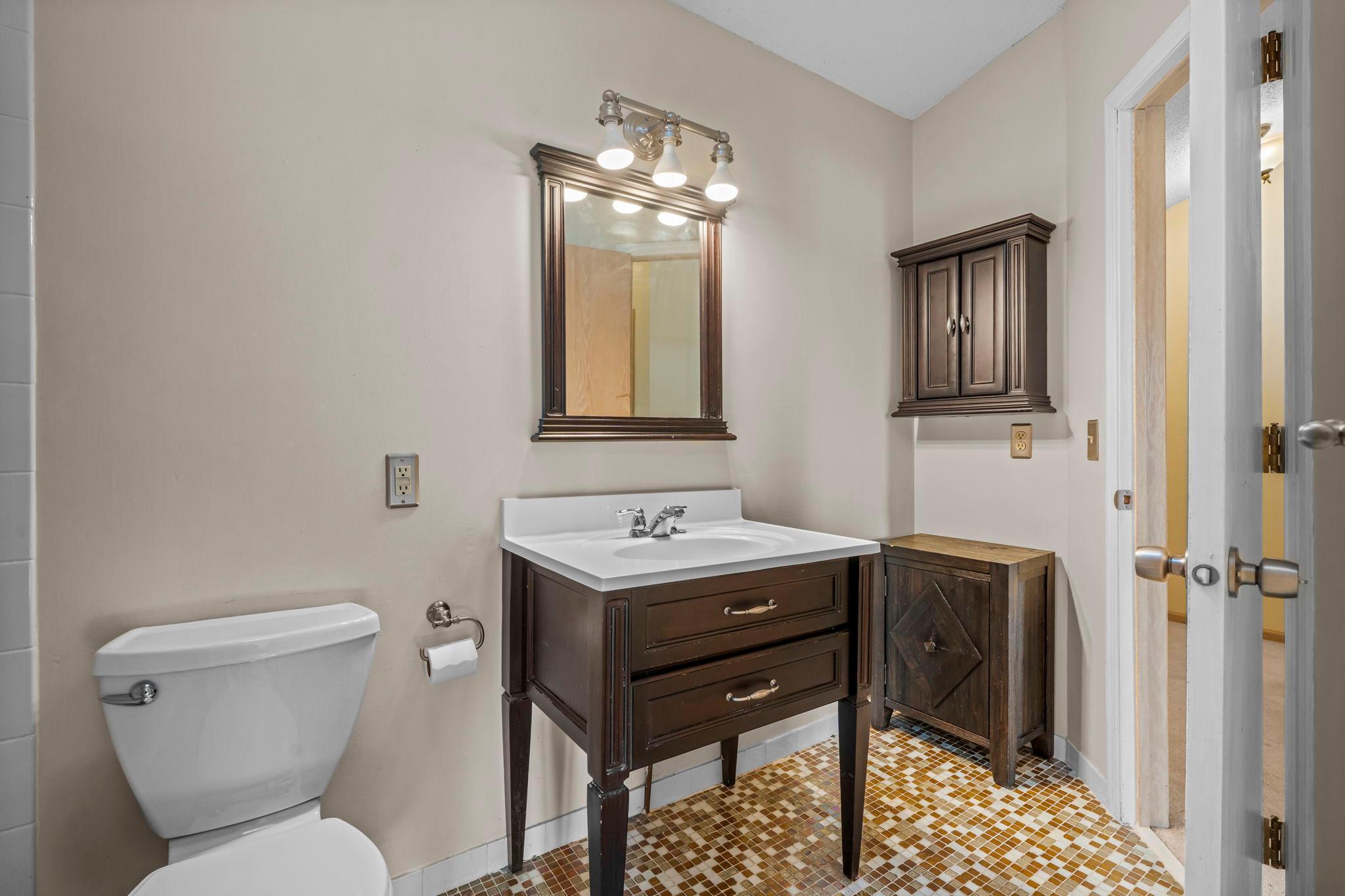 18502 Apple Tree Court Minnetonka, MN 55345 - Photo 25 of 31